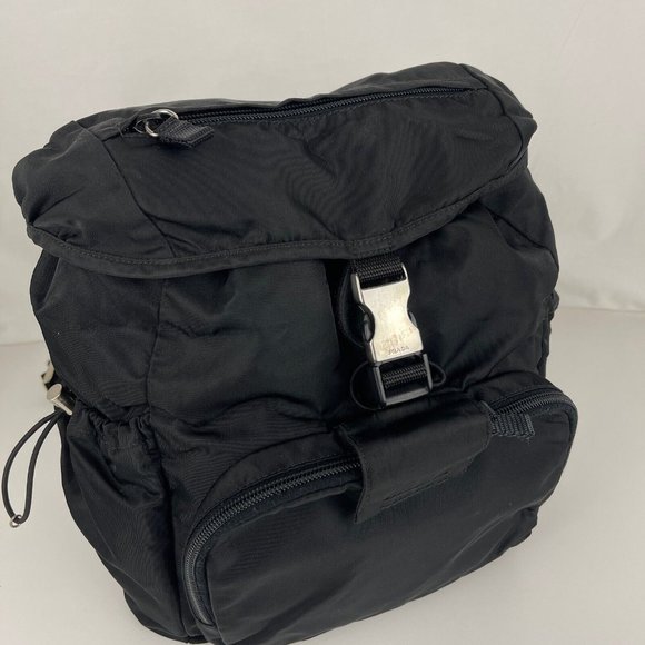 Prada Black Medium Re-Nylon Backpack - Authenticity Certified - Picture 5 of 13